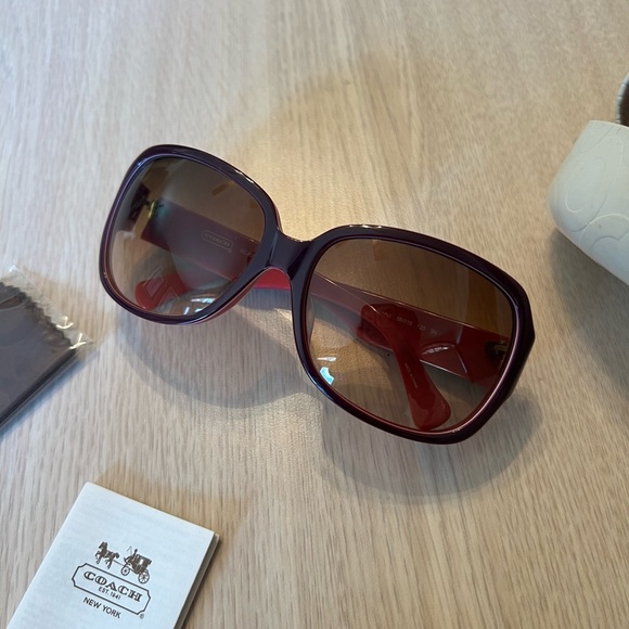 Coach sunglasses main image 10